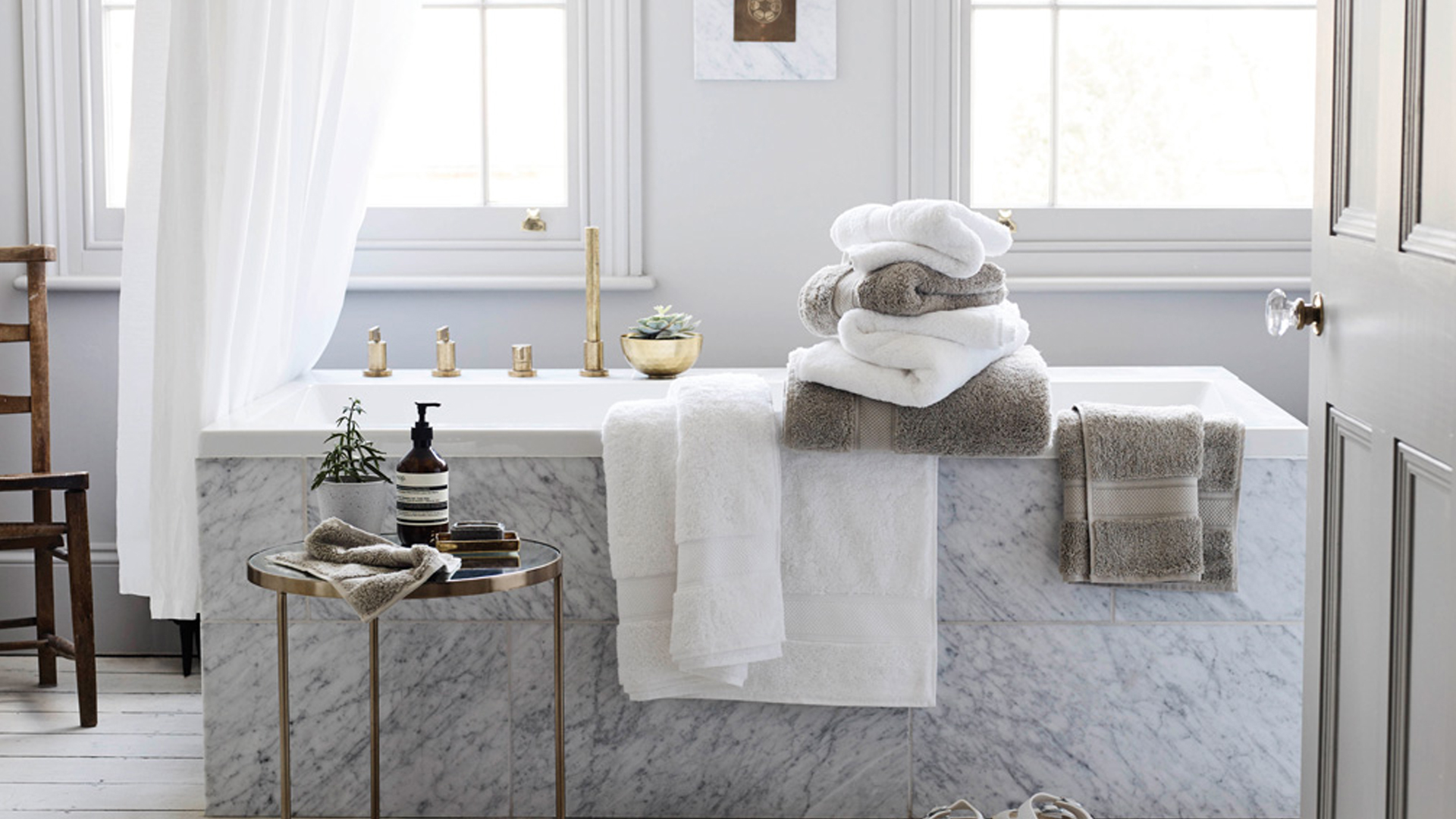 Elevating Bathing 